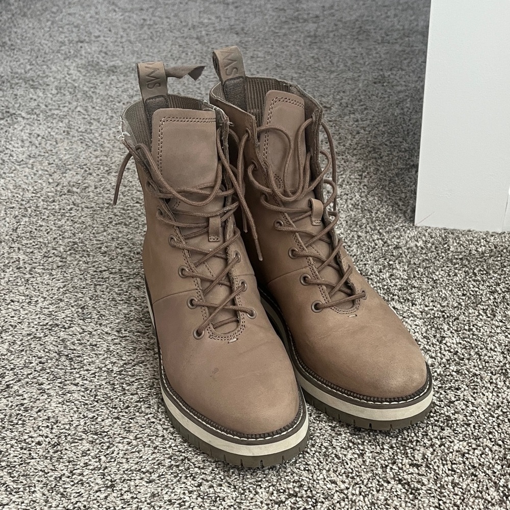 Toms Women’s  Brown Leather Boots